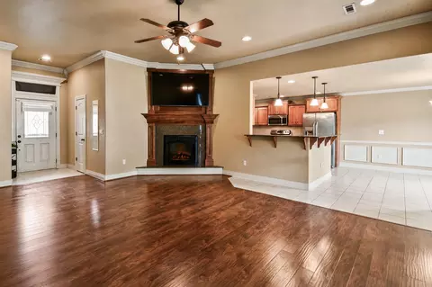 Living - 148 Hackberry Ln, Branson, MO 65616 photo 2 of 5