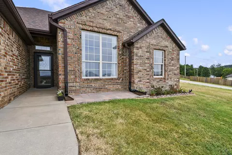 Exterior - 148 Hackberry Ln, Branson, MO 65616 photo 2 of 8