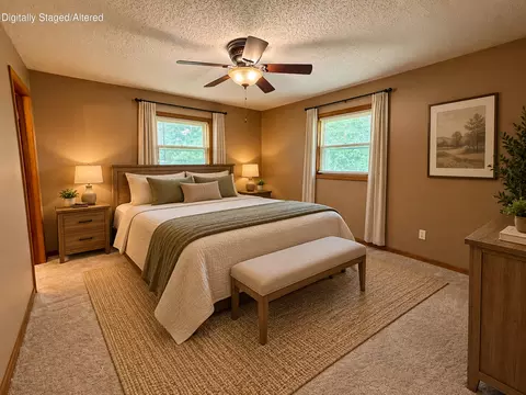 Bedroom - 1009 E 10th St, Mountain Grove, MO 65711 photo 2 of 5