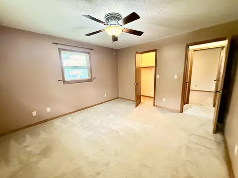 Bedroom - 1009 E 10th St, Mountain Grove, MO 65711 photo 1 of 5