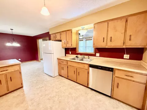 Kitchen - 1009 E 10th St, Mountain Grove, MO 65711 photo 3 of 3