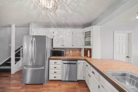 Kitchen - 322 E Drive St, Clever, MO 65631 photo 3 of 3