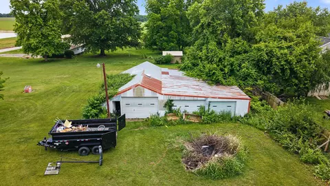 Exterior - 322 E Drive St, Clever, MO 65631 photo 9 of 11
