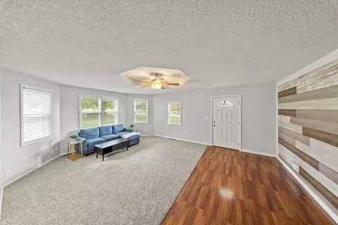 Living - 322 E Drive St, Clever, MO 65631 photo 1 of 2