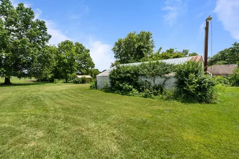 Exterior - 322 E Drive St, Clever, MO 65631 photo 10 of 11