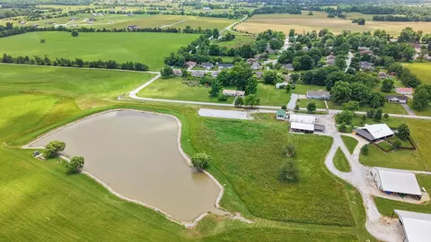 View/Area - 322 E Drive St, Clever, MO 65631 photo 4 of 5
