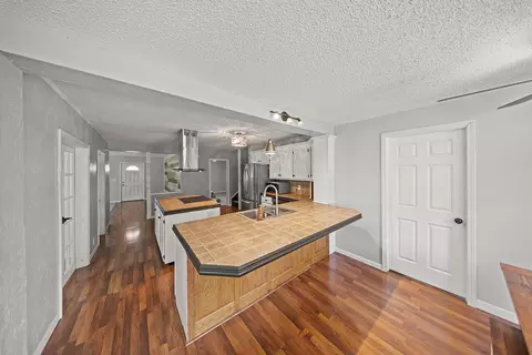 Entry Way - 322 E Drive St, Clever, MO 65631 photo 1 of 1