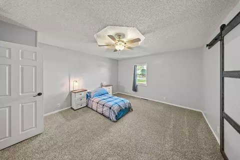 Bedroom - 322 E Drive St, Clever, MO 65631 photo 2 of 4