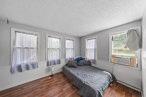 Bedroom - 322 E Drive St, Clever, MO 65631 photo 3 of 4