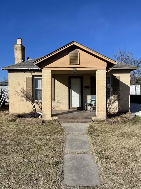 1107 Nelson St, Webb City, MO 64870