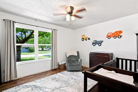 Bedroom - 2035 S Glenn Ave, Springfield, MO 65807 photo 4 of 5