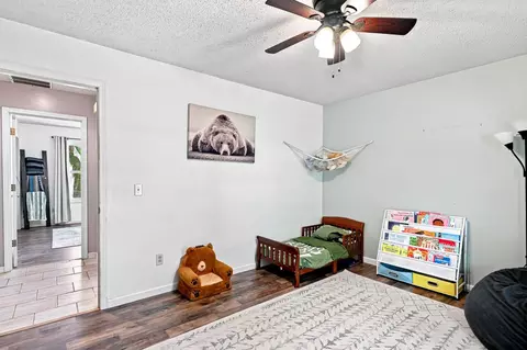 Bedroom - 2035 S Glenn Ave, Springfield, MO 65807 photo 3 of 5
