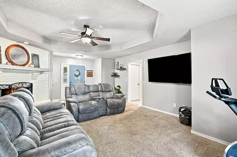 Living - 2035 S Glenn Ave, Springfield, MO 65807 photo 2 of 4