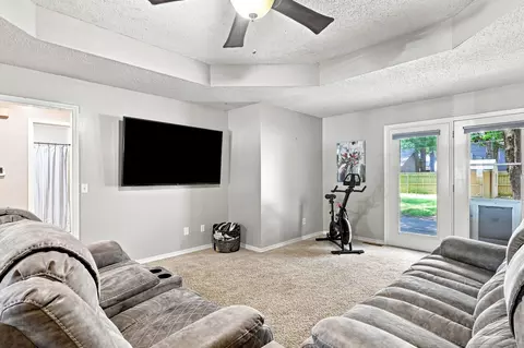 Living - 2035 S Glenn Ave, Springfield, MO 65807 photo 4 of 4