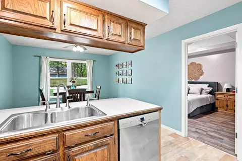 Kitchen - 2035 S Glenn Ave, Springfield, MO 65807 photo 6 of 6