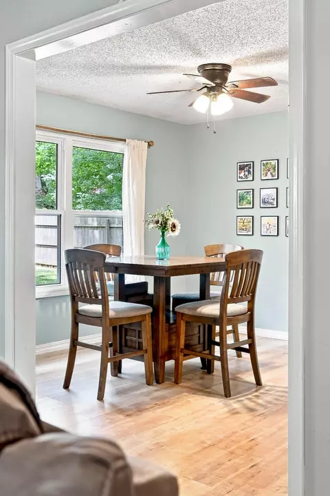 Dining - 2035 S Glenn Ave, Springfield, MO 65807 photo 1 of 3