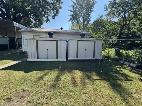 Exterior - 2754 N Pierce Ave, Springfield, MO 65803 photo 5 of 12