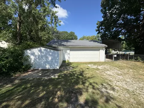 Exterior - 2754 N Pierce Ave, Springfield, MO 65803 photo 8 of 12