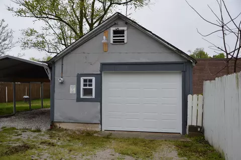 Exterior - 1243 E Thoman St, Springfield, MO 65803 photo 2 of 5