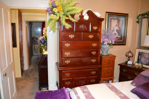 Bedroom - 1243 E Thoman St, Springfield, MO 65803 photo 4 of 5
