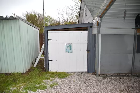 Exterior - 1243 E Thoman St, Springfield, MO 65803 photo 5 of 5