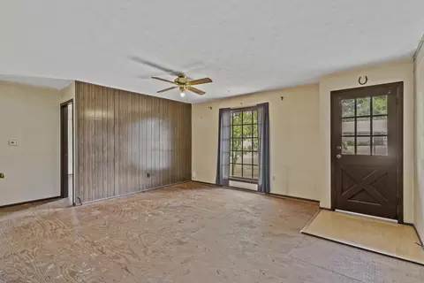 Living - 2645 E Cragmont St, Springfield, MO 65804 photo 3 of 3