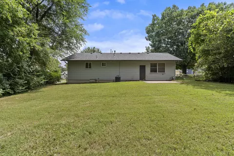 Exterior - 2645 E Cragmont St, Springfield, MO 65804 photo 5 of 5