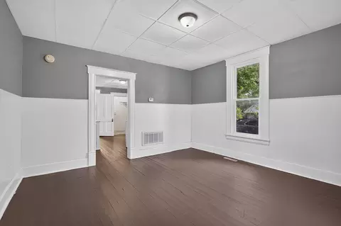 Living - 413 W 405 W Nichols St, Springfield, MO 65802 photo 3 of 5