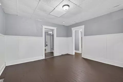 Entry Way - 413 W 405 W Nichols St, Springfield, MO 65802 photo 2 of 2