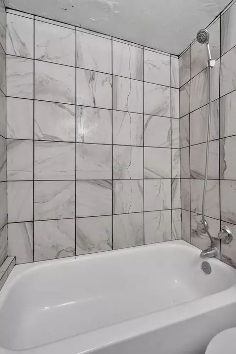 Bath - 413 W 405 W Nichols St, Springfield, MO 65802 photo 1 of 3