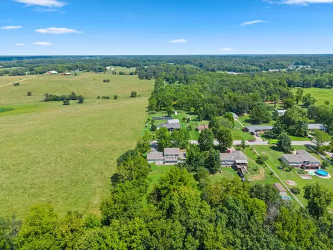 View/Area - 8488 W Sunset Dr, Springfield, MO 65802 photo 5 of 5