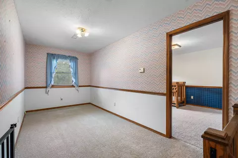 Bedroom - 8488 W Sunset Dr, Springfield, MO 65802 photo 5 of 9