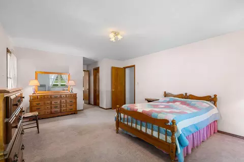 Bedroom - 8488 W Sunset Dr, Springfield, MO 65802 photo 4 of 9