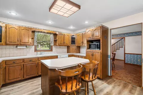 Kitchen - 8488 W Sunset Dr, Springfield, MO 65802 photo 3 of 5