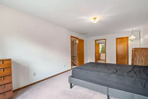 Bedroom - 8488 W Sunset Dr, Springfield, MO 65802 photo 7 of 9