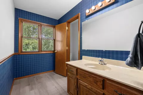 Bath - 8488 W Sunset Dr, Springfield, MO 65802 photo 6 of 6