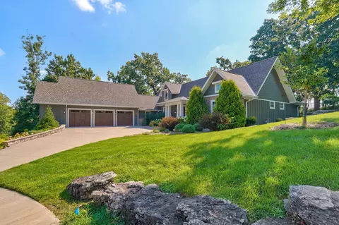 Exterior - 2840 S Morningway Dr, Springfield, MO 65804 photo 5 of 17