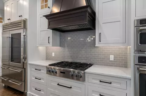 Kitchen - 2840 S Morningway Dr, Springfield, MO 65804 photo 4 of 7