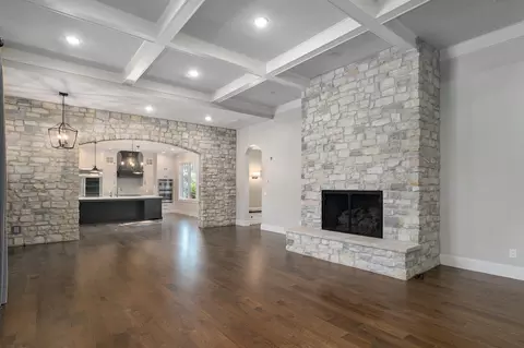 Living - 2840 S Morningway Dr, Springfield, MO 65804 photo 3 of 12