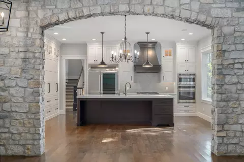 Kitchen - 2840 S Morningway Dr, Springfield, MO 65804 photo 1 of 7
