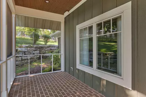 Exterior - 2840 S Morningway Dr, Springfield, MO 65804 photo 10 of 17