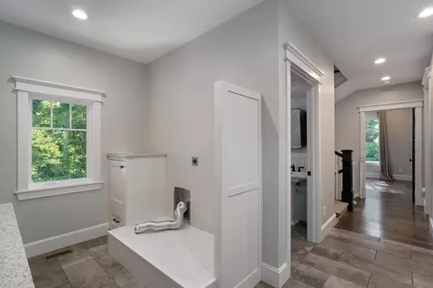 Entry Way - 2840 S Morningway Dr, Springfield, MO 65804 photo 2 of 5