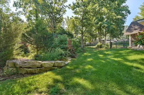 Exterior - 2840 S Morningway Dr, Springfield, MO 65804 photo 13 of 17