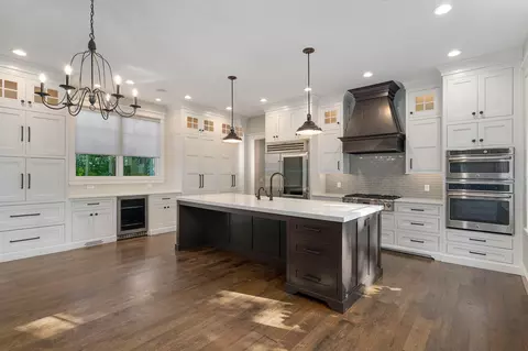 Kitchen - 2840 S Morningway Dr, Springfield, MO 65804 photo 3 of 7