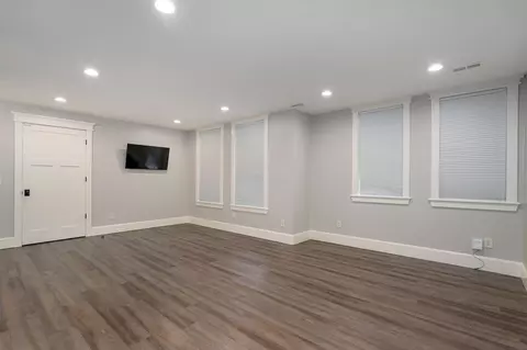 Living - 2840 S Morningway Dr, Springfield, MO 65804 photo 11 of 12