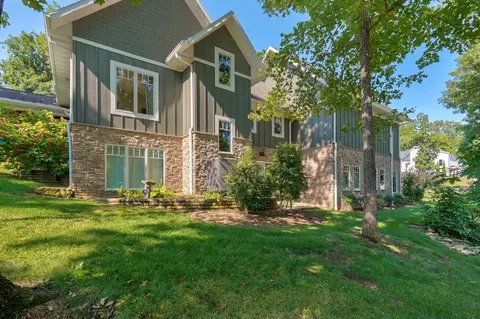 Exterior - 2840 S Morningway Dr, Springfield, MO 65804 photo 15 of 17