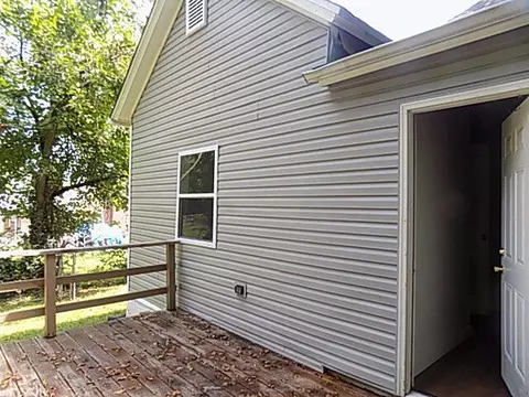 Exterior - 2111 N Newton Ave, Springfield, MO 65803 photo 2 of 4