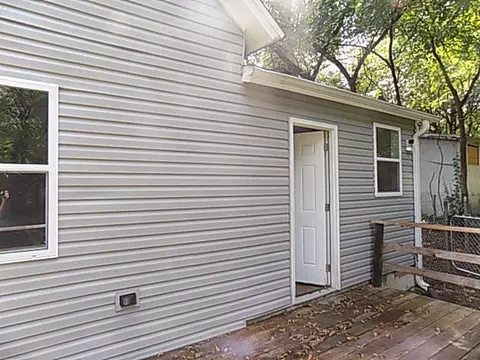 Exterior - 2111 N Newton Ave, Springfield, MO 65803 photo 3 of 4