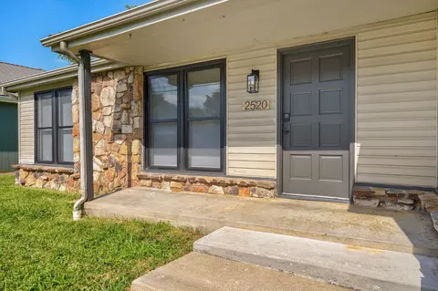 Exterior - 2520 S Fort Ave, Springfield, MO 65807 photo 3 of 7