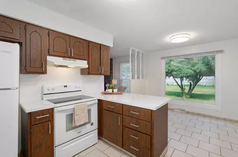 Kitchen - 2520 S Fort Ave, Springfield, MO 65807 photo 3 of 4